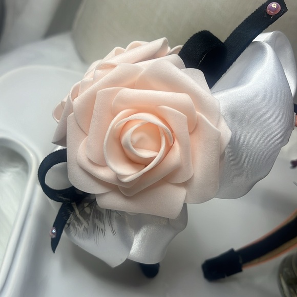 ROSE HEADBAND - Picture 2 of 8